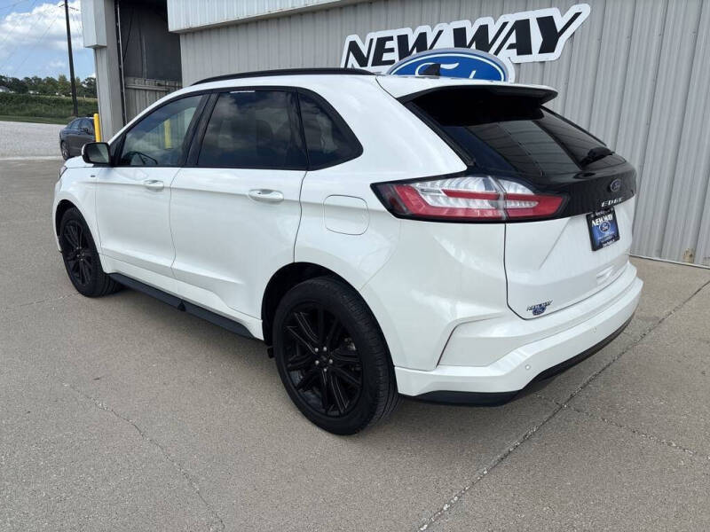 2022 Ford Edge