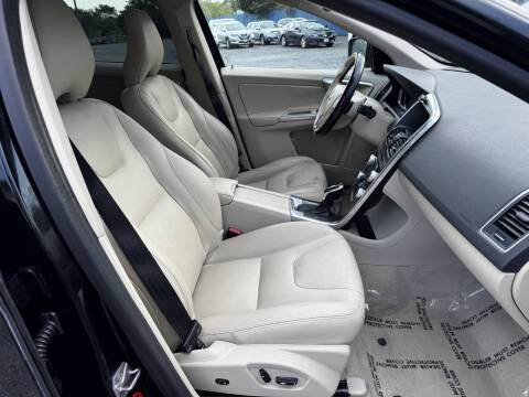 2015 Volvo XC60 T5 Drive-E Premier