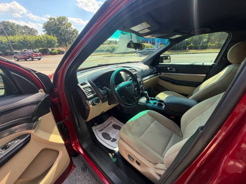 2017 Ford Explorer
