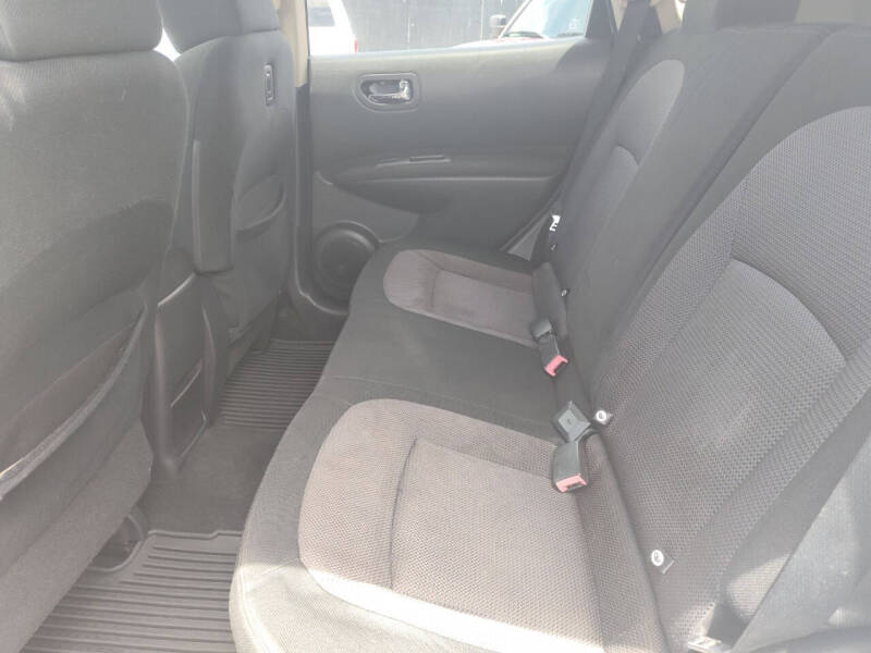 2011 Nissan Rogue SV