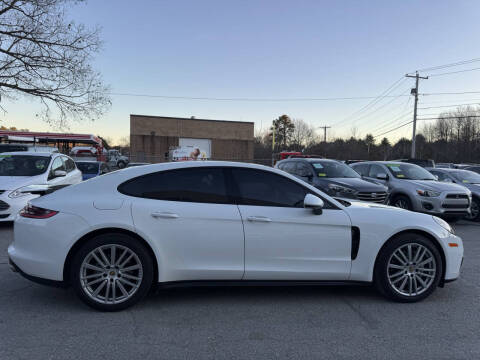 2017 Porsche Panamera 4