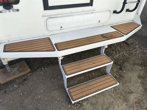 2015 Adventurer 86SBS