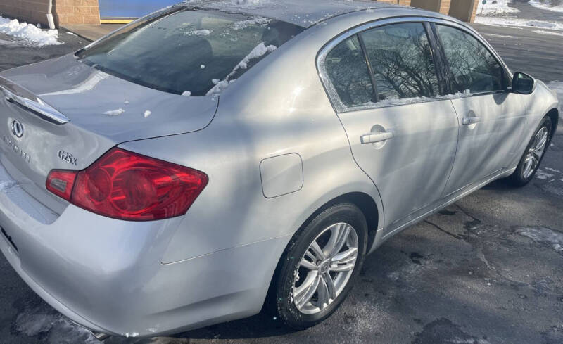 2011 Infiniti G25 Sedan x