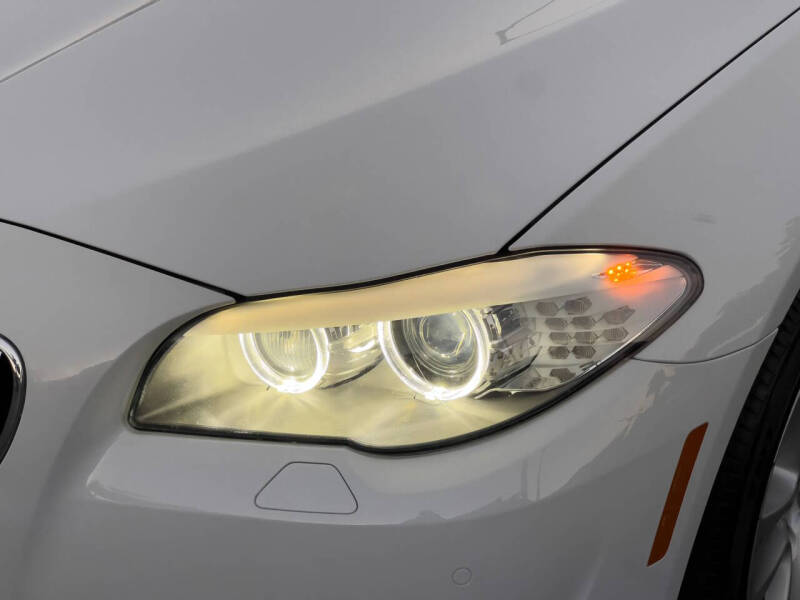 2013 BMW 5 Series 528i