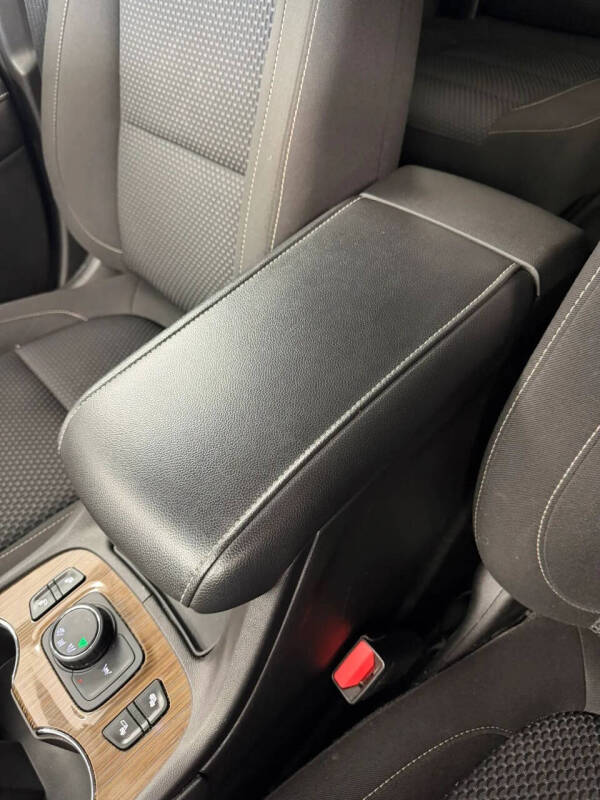 2022 GMC Acadia SLE