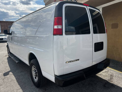 2021 Chevrolet Express 2500