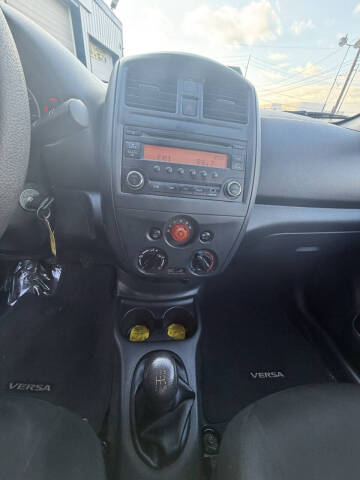 2015 Nissan Versa 1.6 S