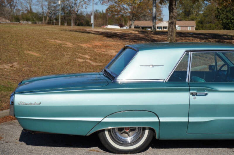 1964 Ford Thunderbird