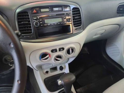 2009 Hyundai Accent GLS