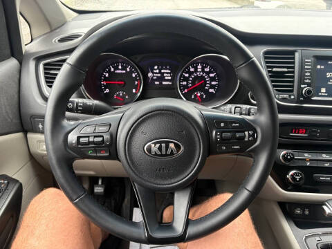 2017 Kia Sedona LX