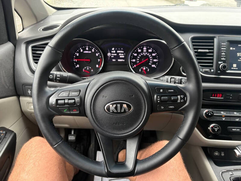 2017 Kia Sedona LX