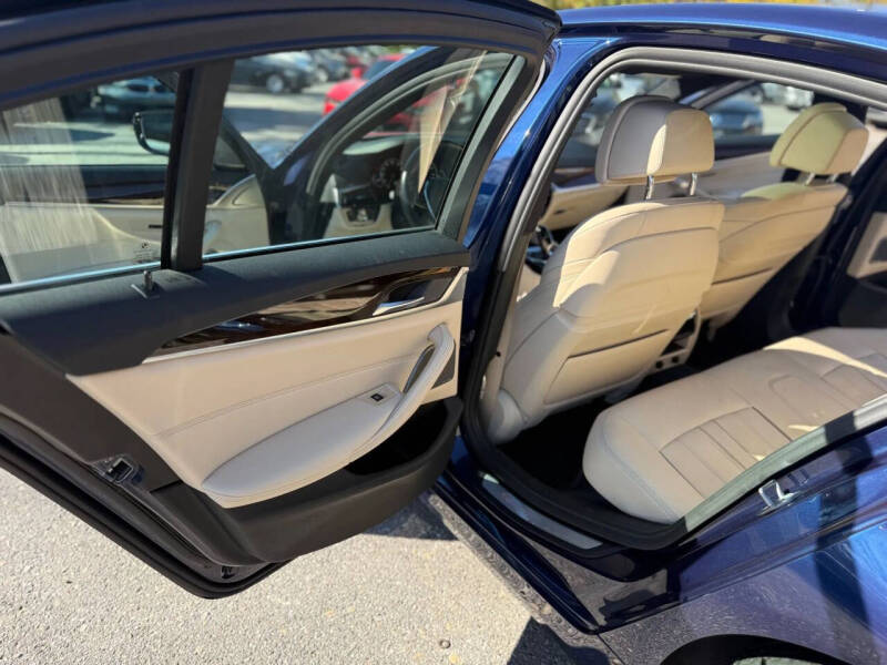 2018 BMW 5 Series 540i