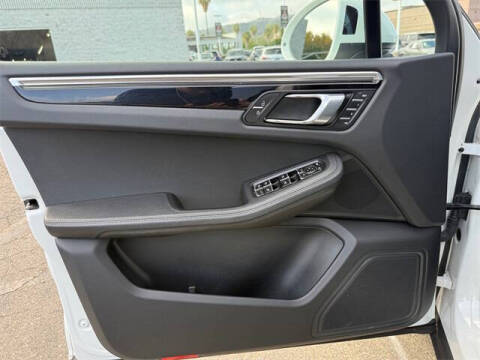 2020 Porsche Macan S