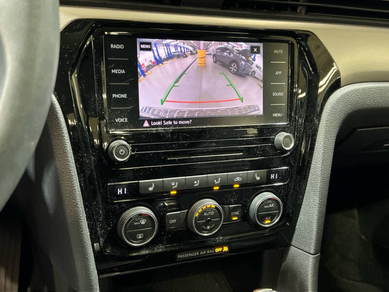 2022 Volkswagen Passat SE