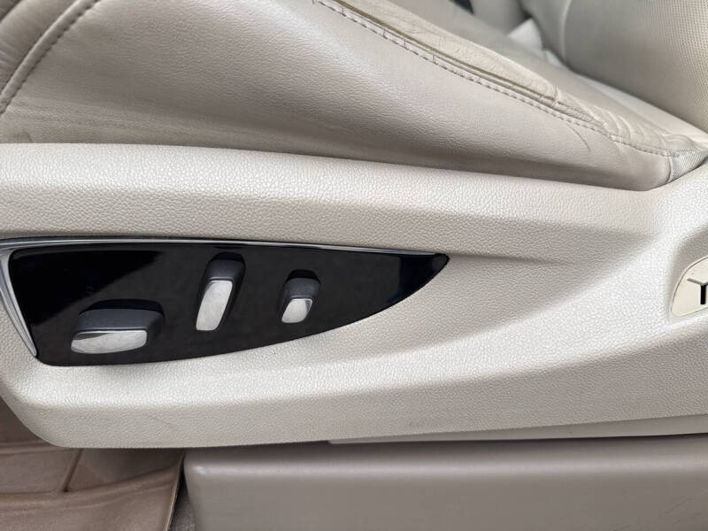 2016 Cadillac Escalade ESV Luxury Collection