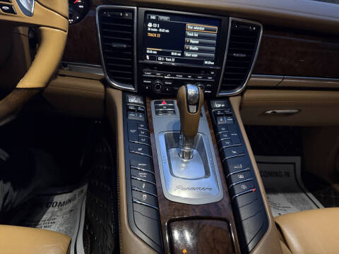 2012 Porsche Panamera 4