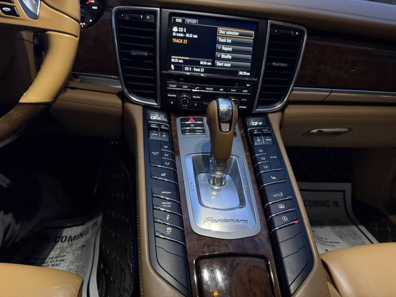 2012 Porsche Panamera 4