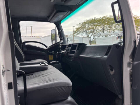 2017 Isuzu NRR 24FT Box Van