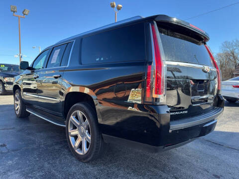 2018 Cadillac Escalade ESV Luxury