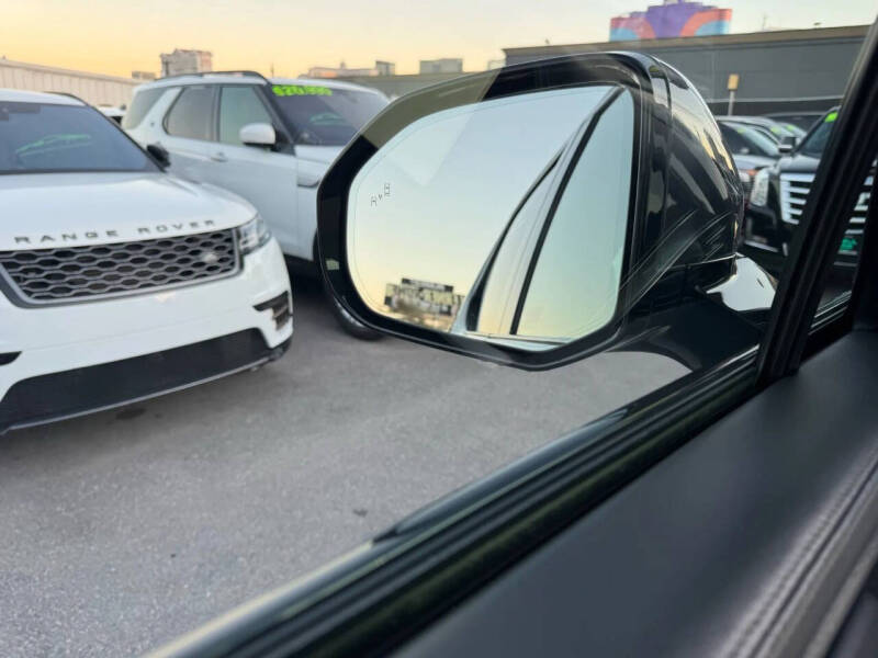 2023 Rivian R1T Adventure