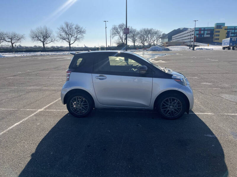 2014 Scion iQ