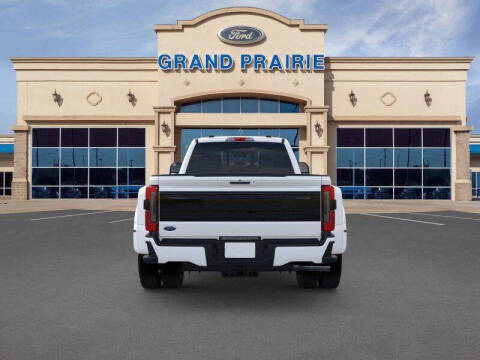 2026 Ford F-450 Super Duty Platinum