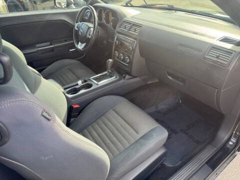 2014 Dodge Challenger SXT