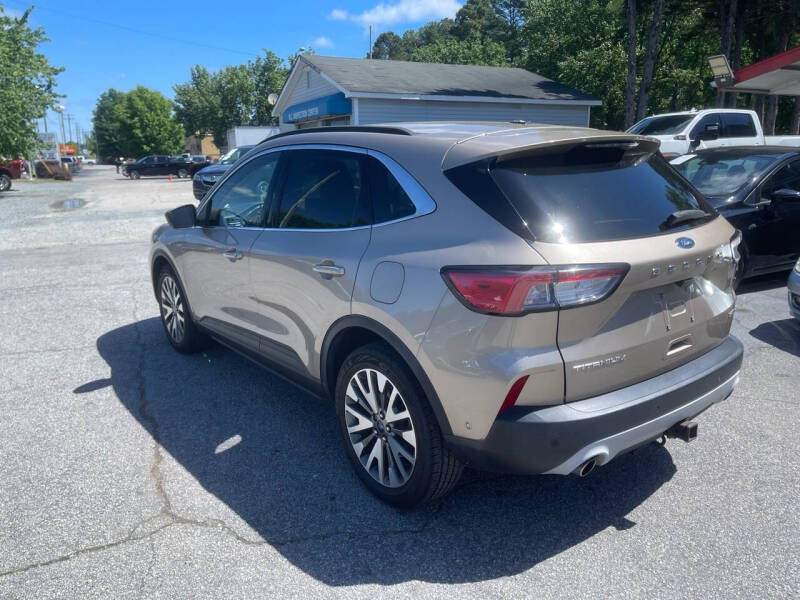 2020 Ford Escape Titanium