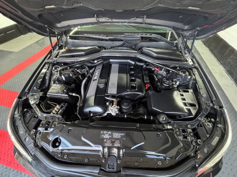 2004 BMW 5 Series 530i