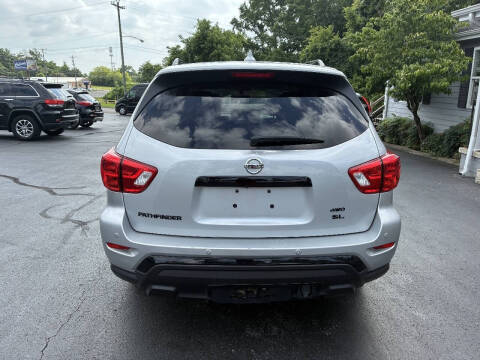2020 Nissan Pathfinder SL
