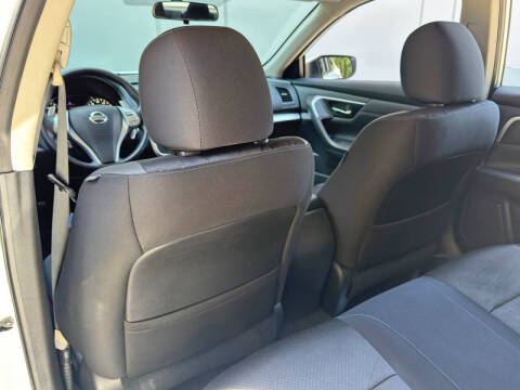 2016 Nissan Altima 2.5 SR