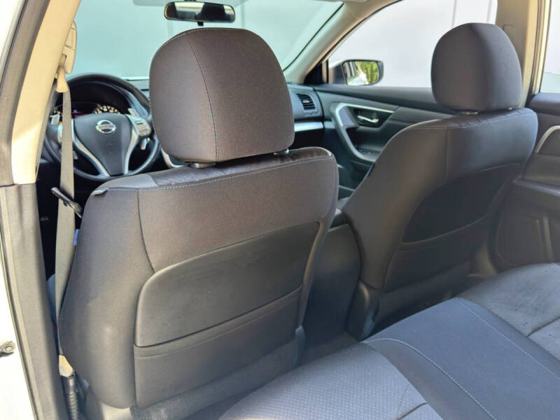 2016 Nissan Altima 2.5 SR
