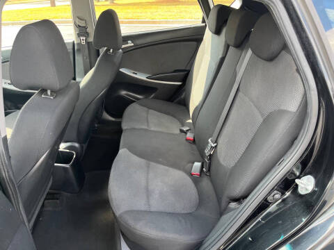 2013 Hyundai Accent GS