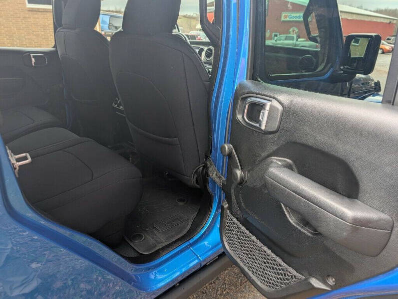 2022 Jeep Gladiator Willys Sport