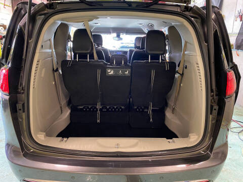 2017 Chrysler Pacifica Touring Plus