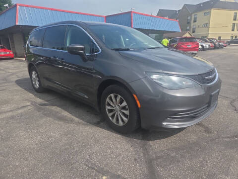 2017 Chrysler Pacifica Touring