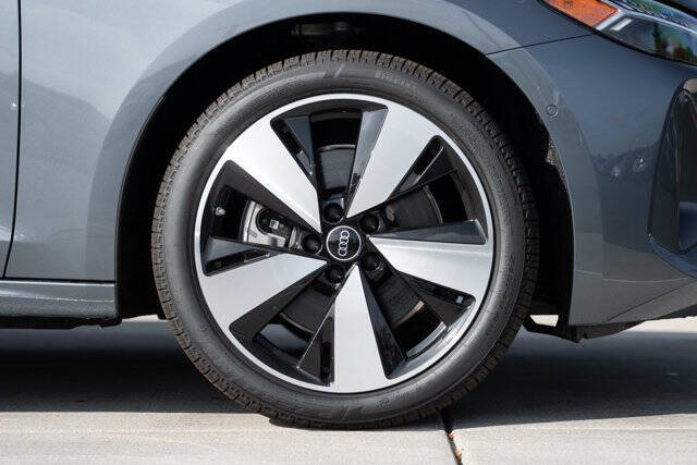 2025 Audi A5 quattro Premium Plus TFSI