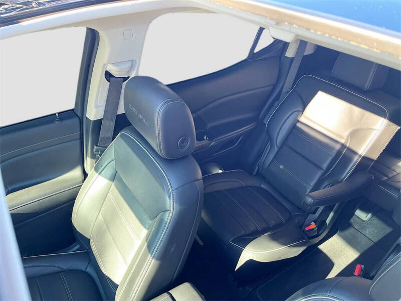 2021 GMC Acadia Denali