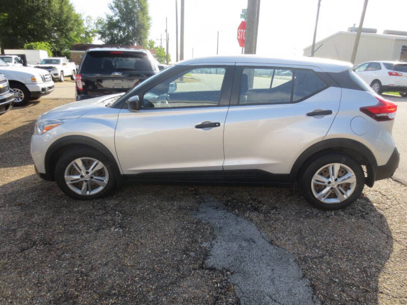 2020 Nissan Kicks S