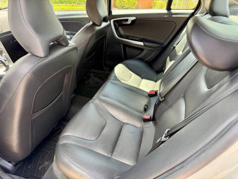 2016 Volvo S60 T5 Drive-E Premier