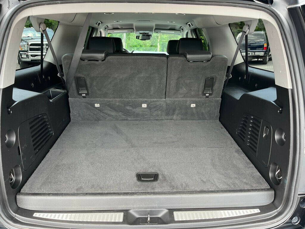 2019 Chevrolet Suburban 30