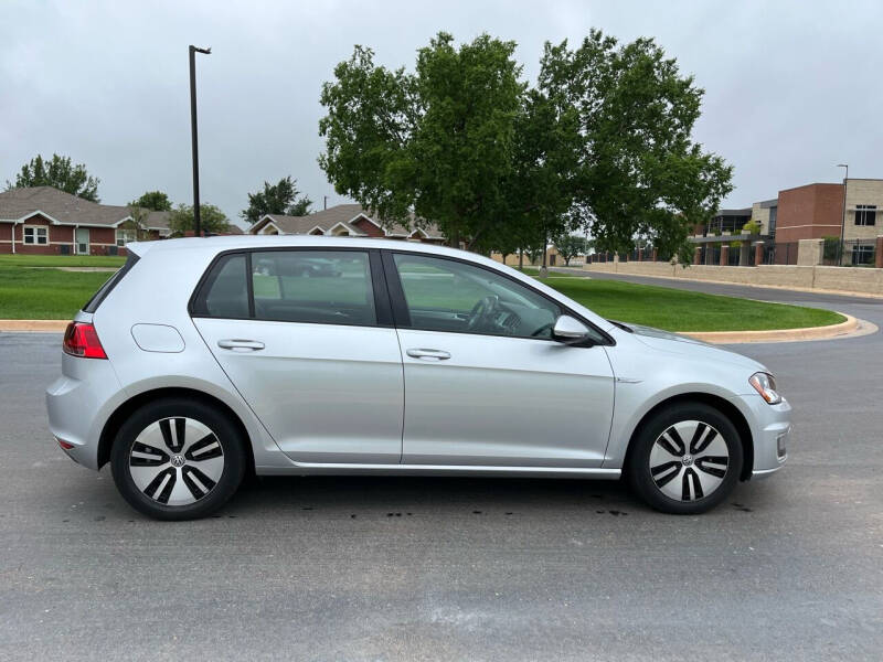 2016 Volkswagen e-Golf SE
