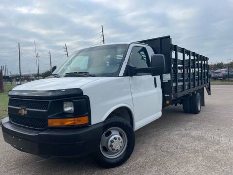 2014 Chevrolet Express Cutaway for sale at TWIN CITY MOTORS in Houston TX