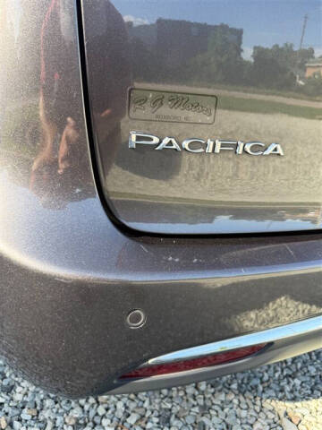 2021 Chrysler Pacifica Touring L