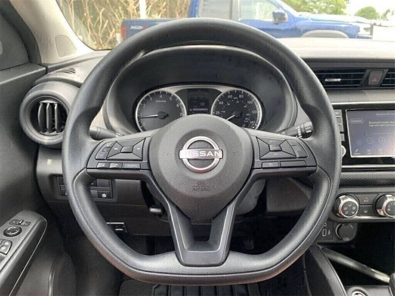2025 Nissan Kicks Play S