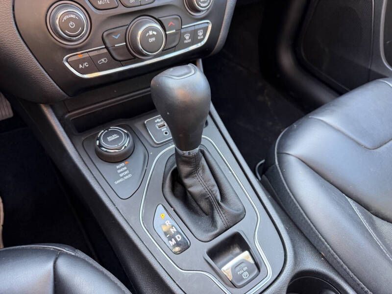 2021 Jeep Cherokee Latitude Plus