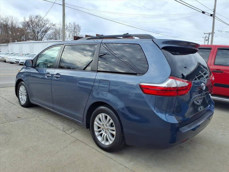 2015 Toyota Sienna