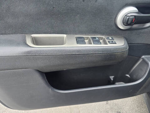 2012 Nissan Versa 1.8 SL