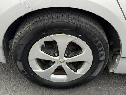 2012 Toyota Prius Two