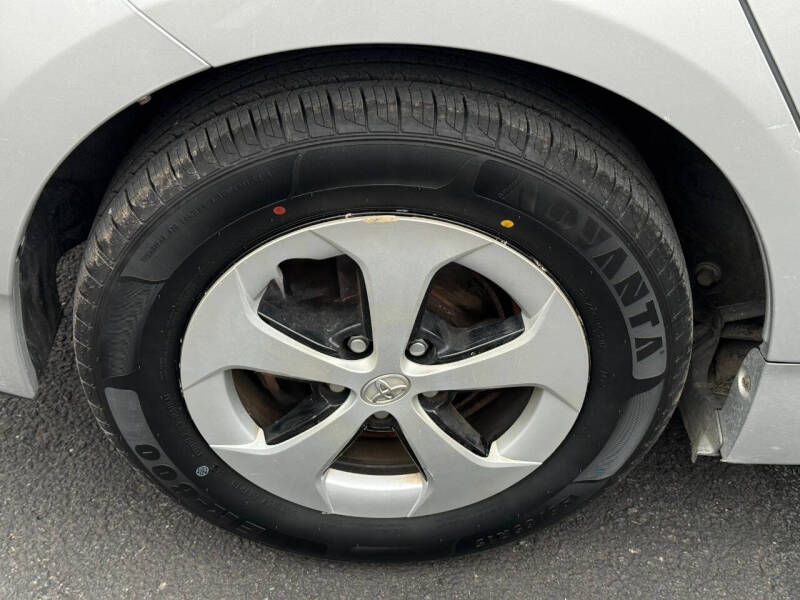 2012 Toyota Prius Two